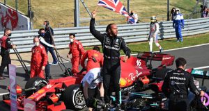 Lewis Hamilton ganó un polémico Gran Premio de Gran Bretaña