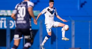 Vélez y Gimnasia empataron 1-1 en Liniers