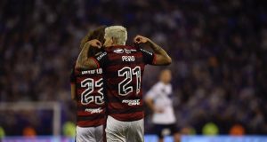 Flamengo goleó a Vélez y quedó a un paso de la final